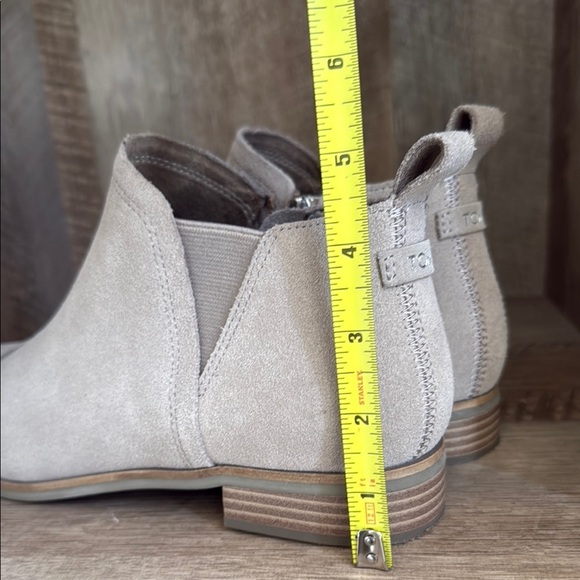 TOMS Reese Suede Ankle Boots - Picture 6 of 9